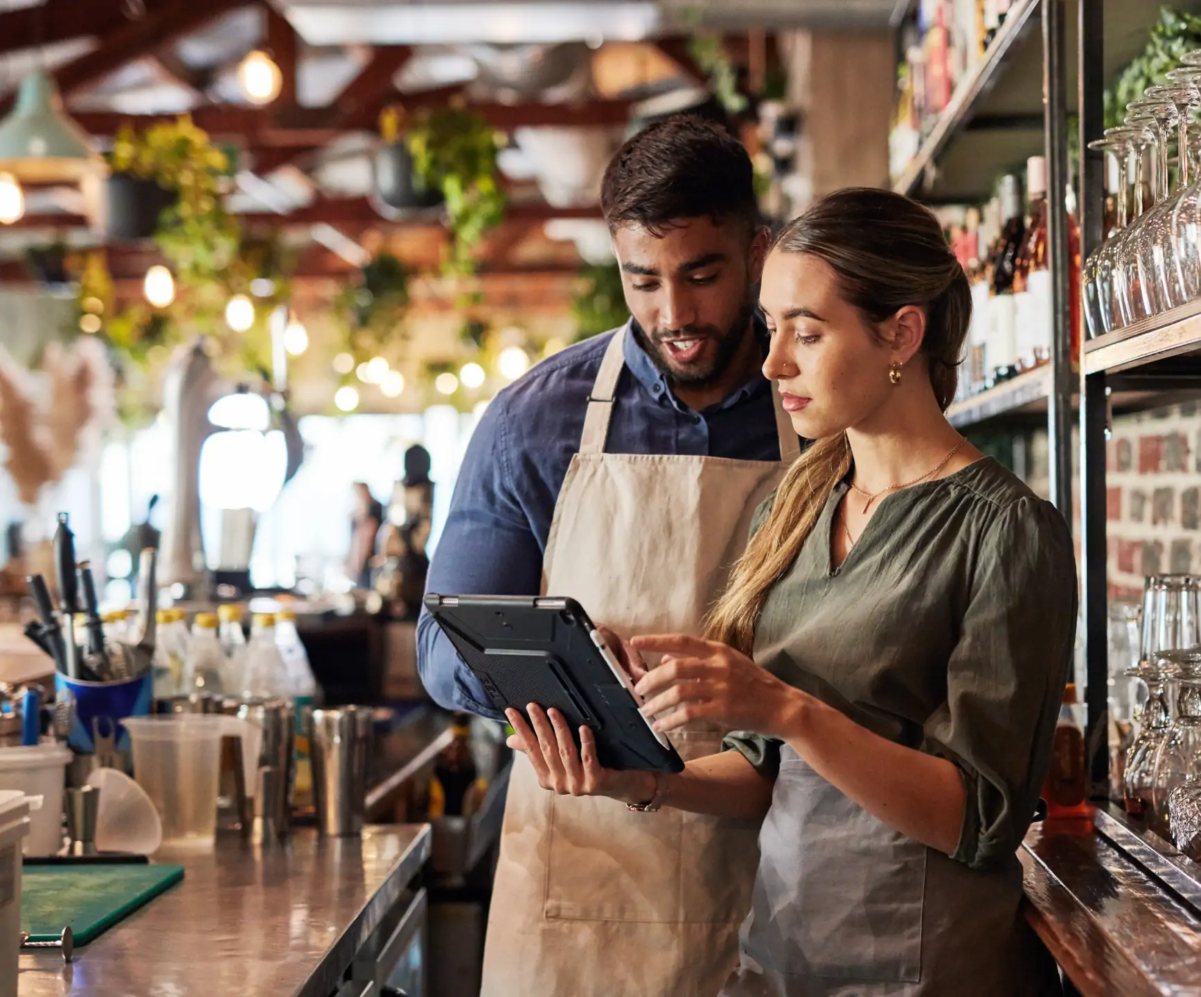 Top Restaurant Tech Trends to Watch in 2025 | OpenTable